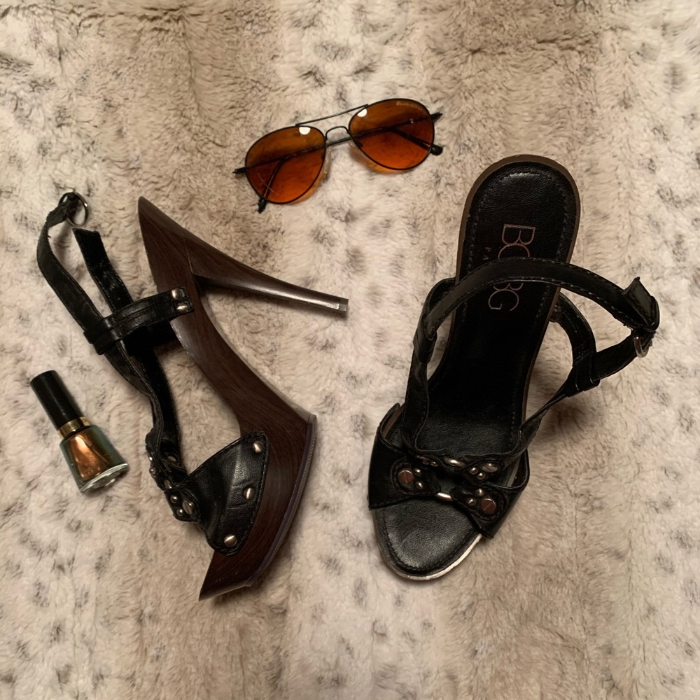 Y2K BCBG Paris Platform Leather Gody Heels